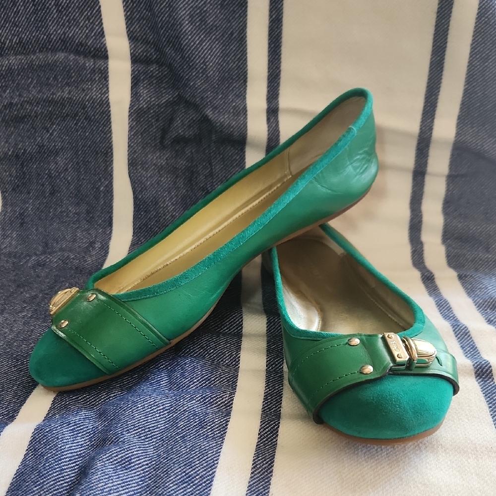 A2175 Daphnee Coach Shoes